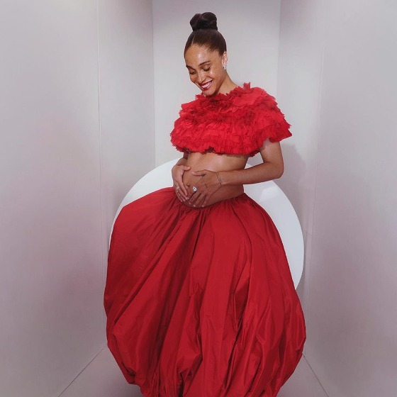 Адвоа Абоа заявила о беременности в кастомном H&M на Met Gala
