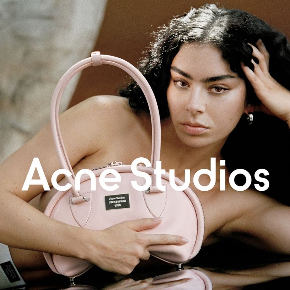 Charli XCX стала лицом Acne Studios