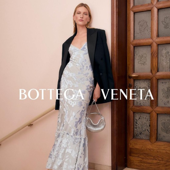 Смотрим в разных направлениях: зимний кампейн Bottega Veneta