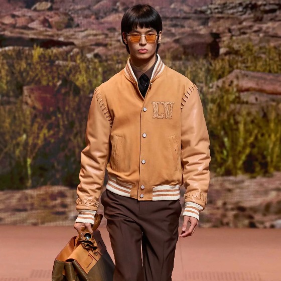 Куртку из осенней коллекции Louis Vuitton смогут купить только владельцы NFT бренда