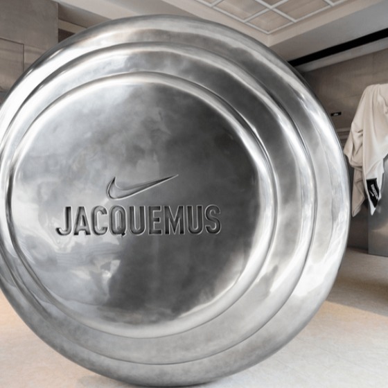 Jacquemus и Nike открыли поп-ап в Лондоне